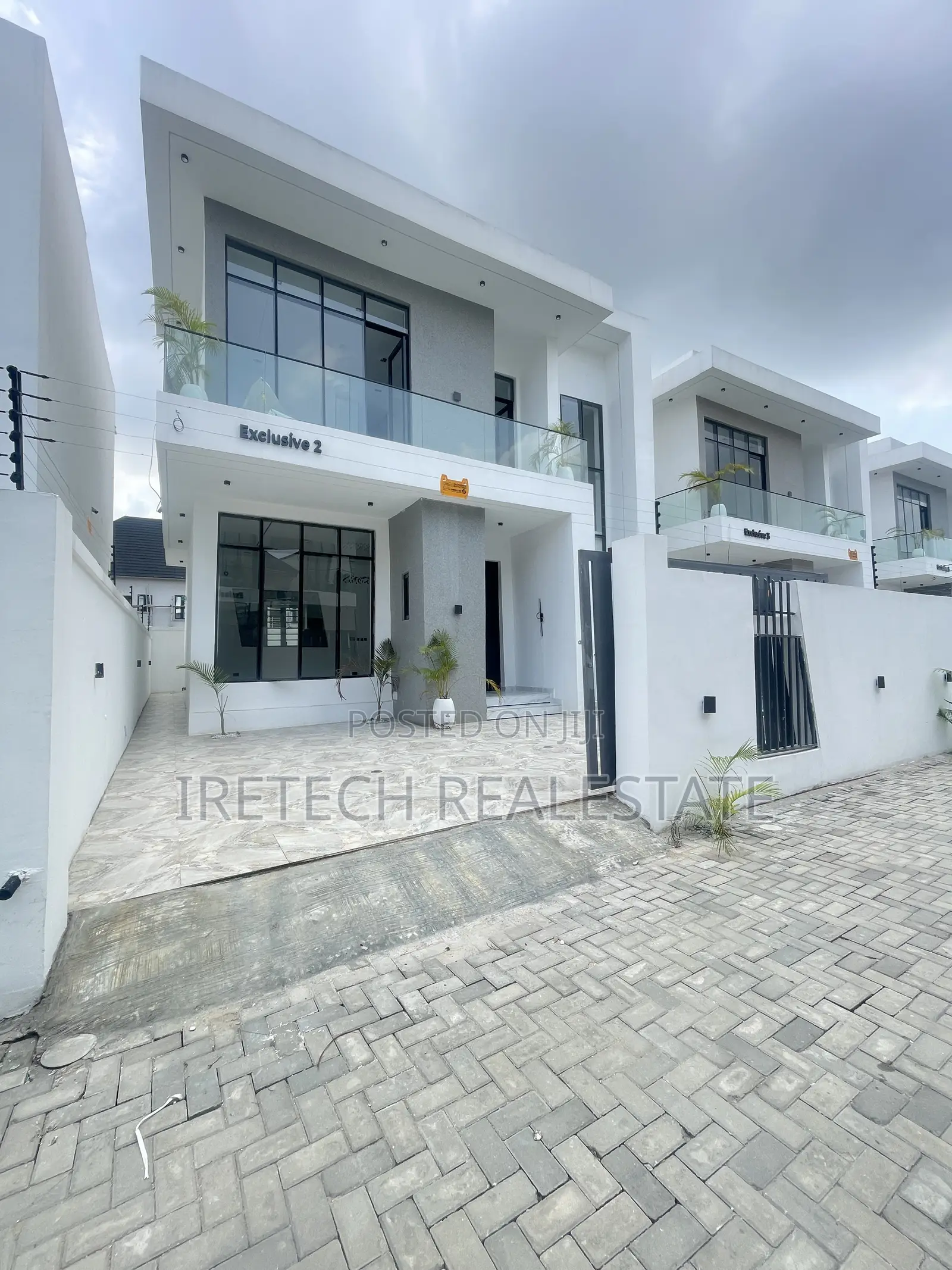 4bdrm Duplex in Ajah In A Gated for sale in Ado / Ajah