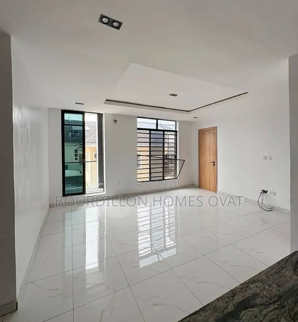 2bdrm Apartment in Ikate Lekki Lagos for rent in Ikate