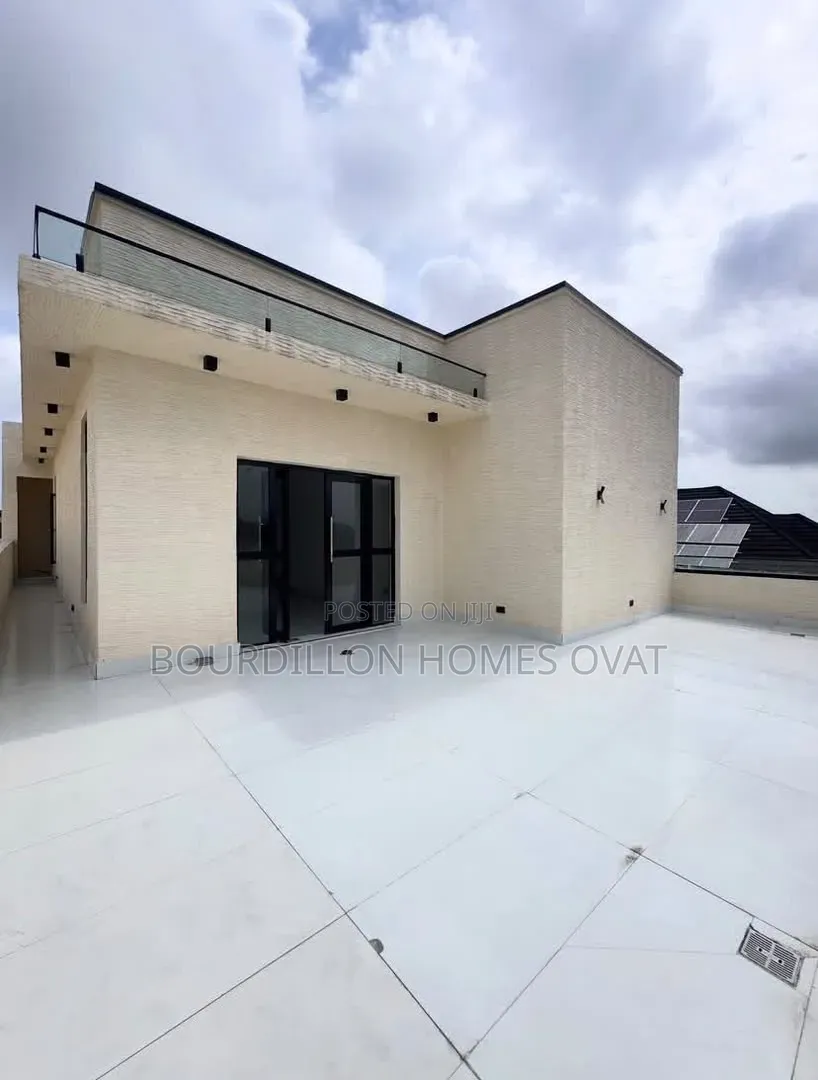 5bdrm Duplex in Royal Garden Estate for sale in Ado / Ajah