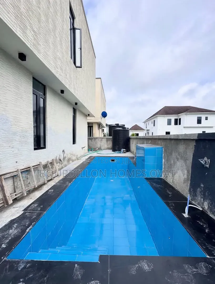 5bdrm Duplex in Royal Garden Estate for sale in Ado / Ajah