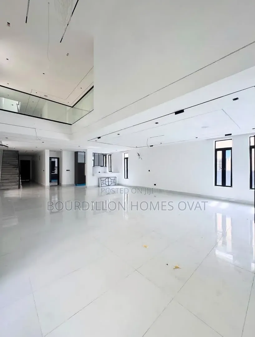 5bdrm Duplex in Royal Garden Estate for sale in Ado / Ajah