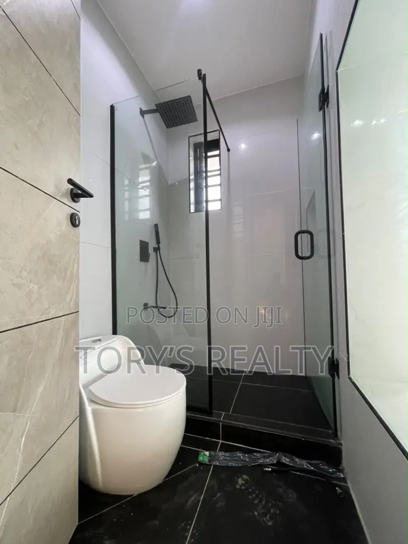 1bdrm Apartment in Lekki Phase 1 for sale in Lekki Phase 1