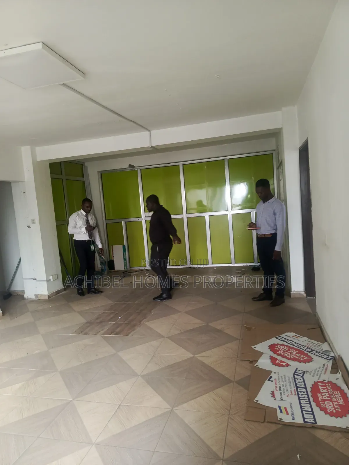An 80 Square Meter Office Space in Lagos Island / Lagos Island