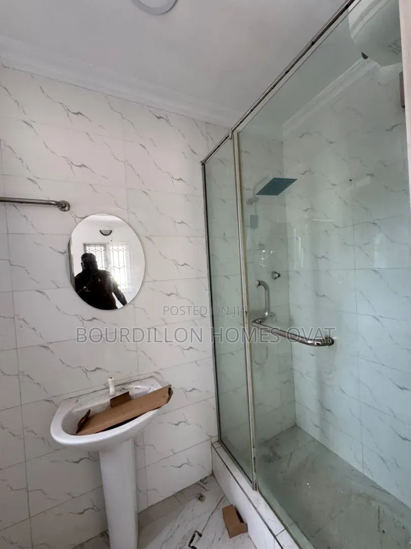 3bdrm Apartment in Osapa Lekki Lagos for rent in Osapa london