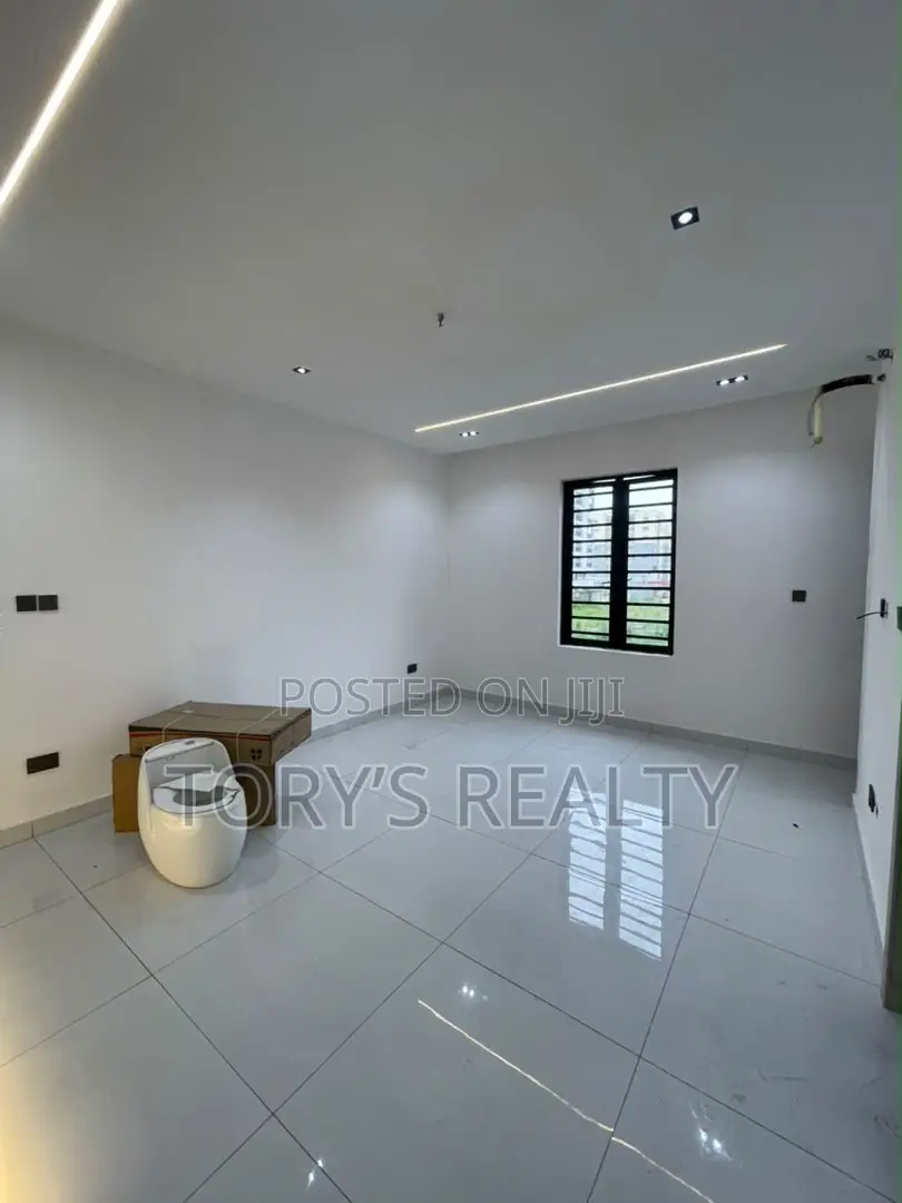 2bdrm Apartment in Lekki Phase 1 for sale in Lekki Phase 1