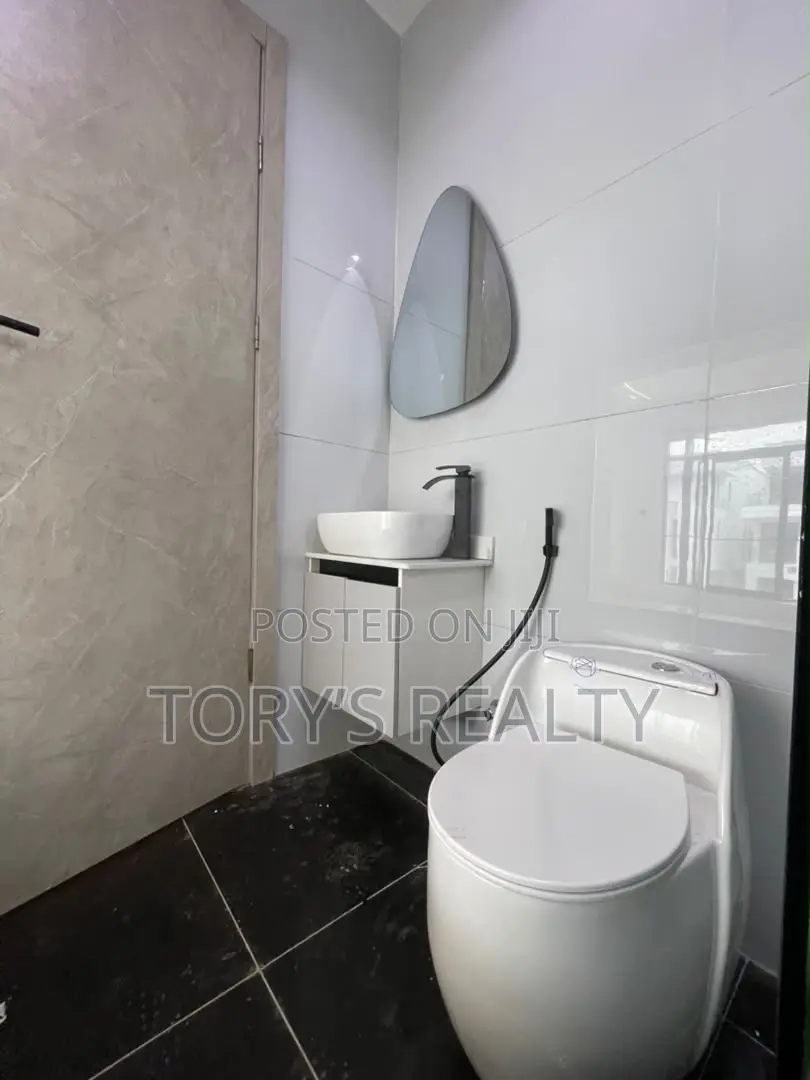 2bdrm Apartment in Lekki Phase 1 for sale in Lekki Phase 1