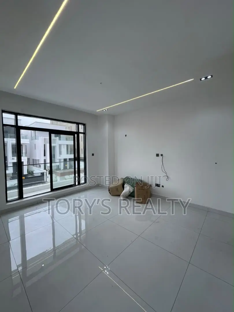 2bdrm Apartment in Lekki Phase 1 for sale in Lekki Phase 1