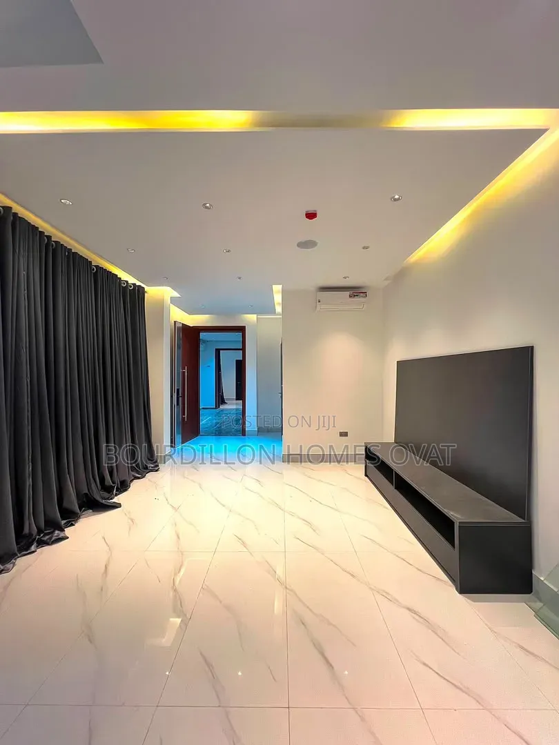 3bdrm Maisonette in Old Ikoyi Lagos for rent in Old Ikoyi