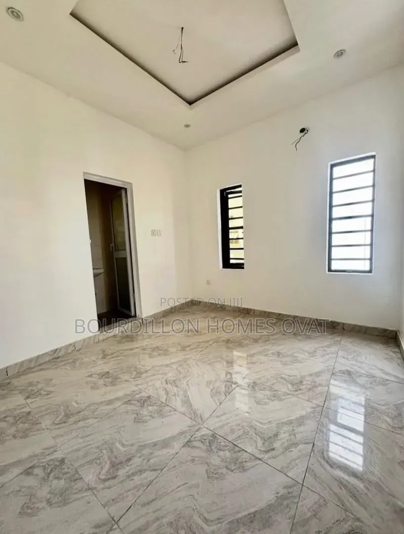 2bdrm Apartment in Ologolo Lekki Lagos for rent in Ologolo