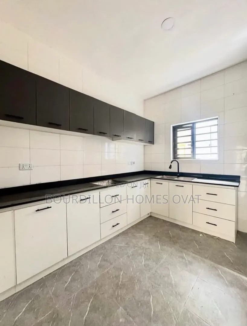 2bdrm Apartment in Ologolo Lekki Lagos for rent in Ologolo
