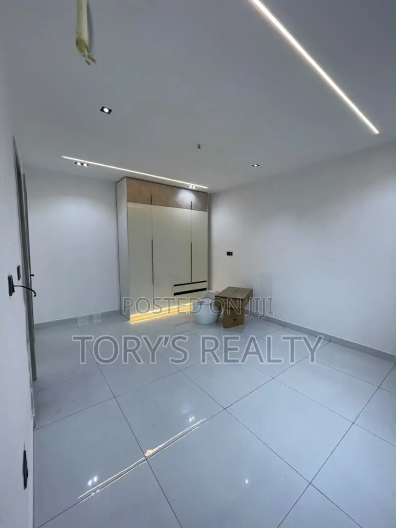 3bdrm Apartment in Lekki Phase 1 for sale in Lekki Phase 1