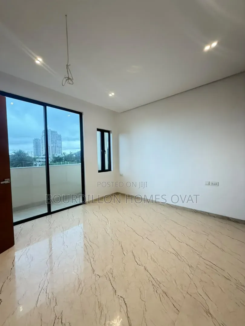 4bdrm Apartment in Old Ikoyi Lagos for sale in Old Ikoyi
