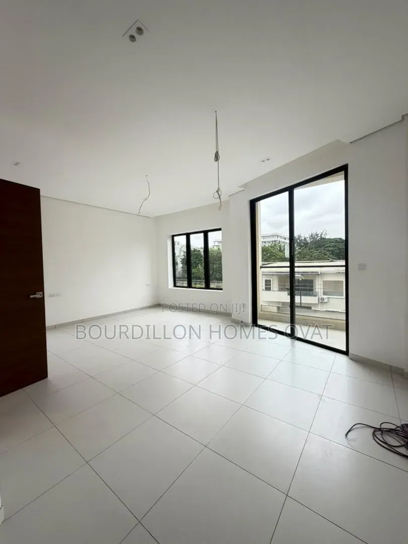 4bdrm Apartment in Old Ikoyi Lagos for sale in Old Ikoyi