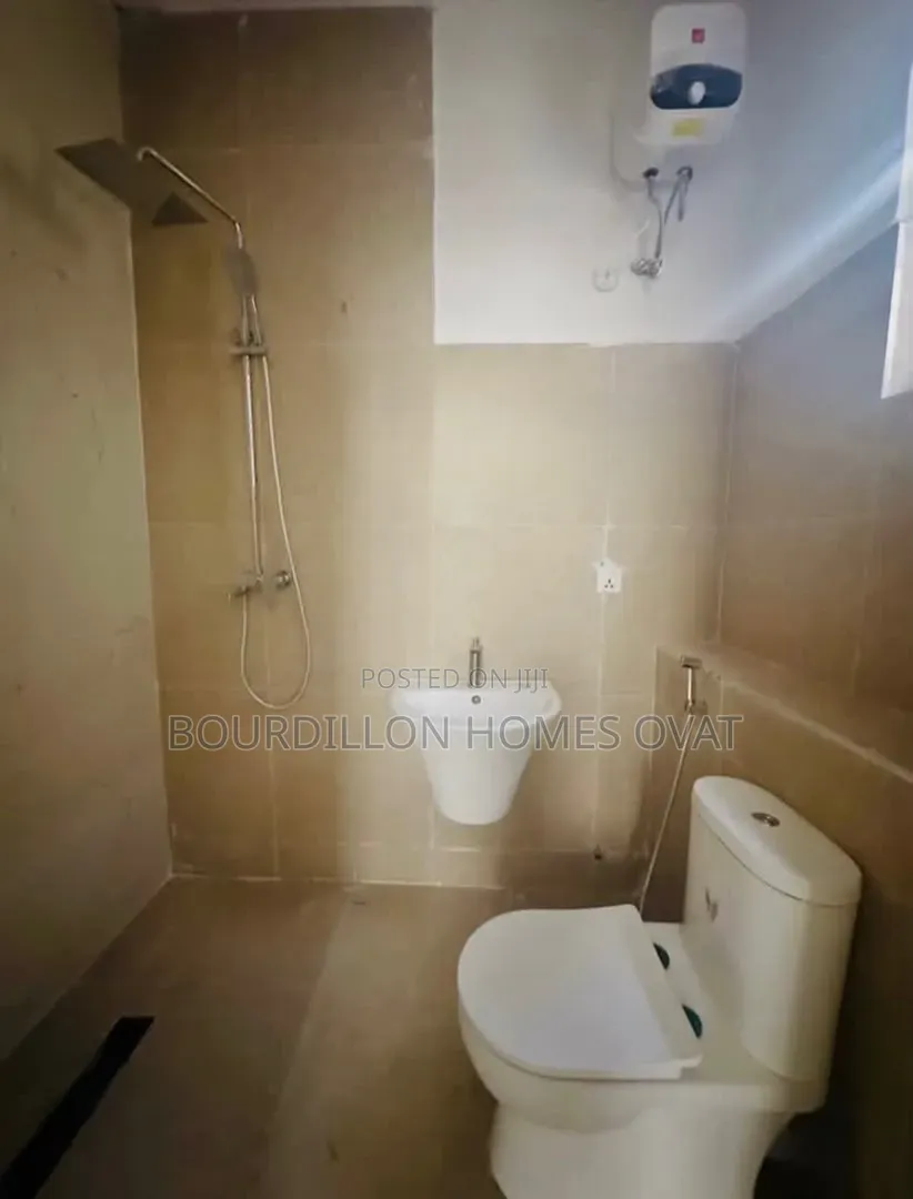 2bdrm Apartment in Lekki Phase 1 Lagos for rent in Lekki Phase 1