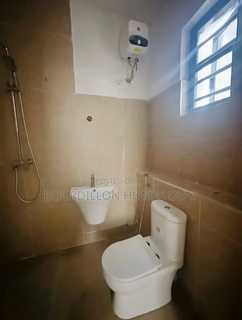 2bdrm Apartment in Lekki Phase 1 Lagos for rent in Lekki Phase 1