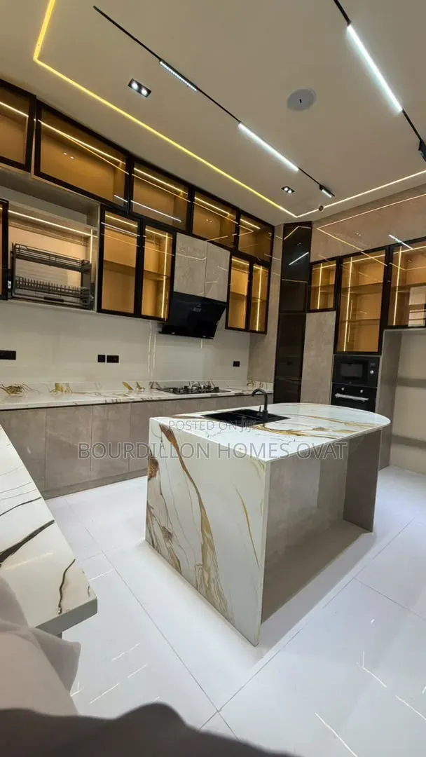 5bdrm Duplex in Orchid Lekki Lagos for sale in Lekki Expressway