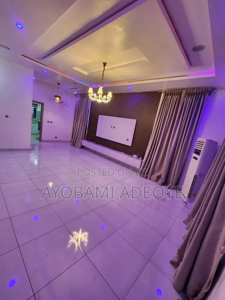 1bdrm Apartment in Ikota Villa for rent in Ikota