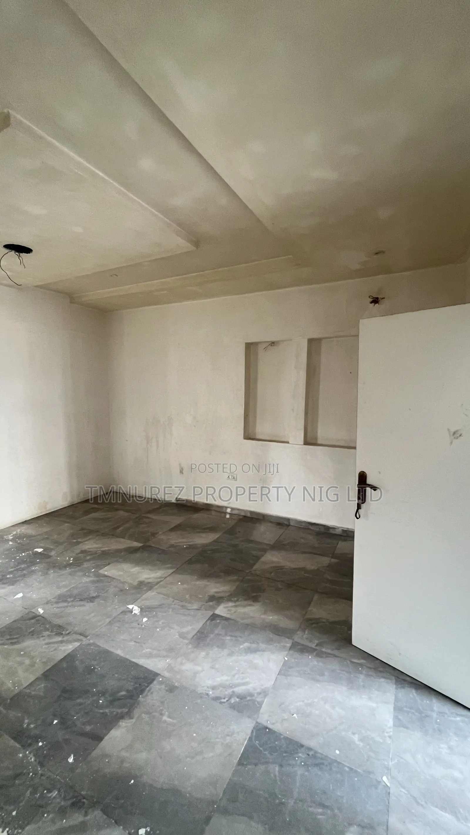 1bdrm Apartment in Good Mini Court At for rent in Chevron