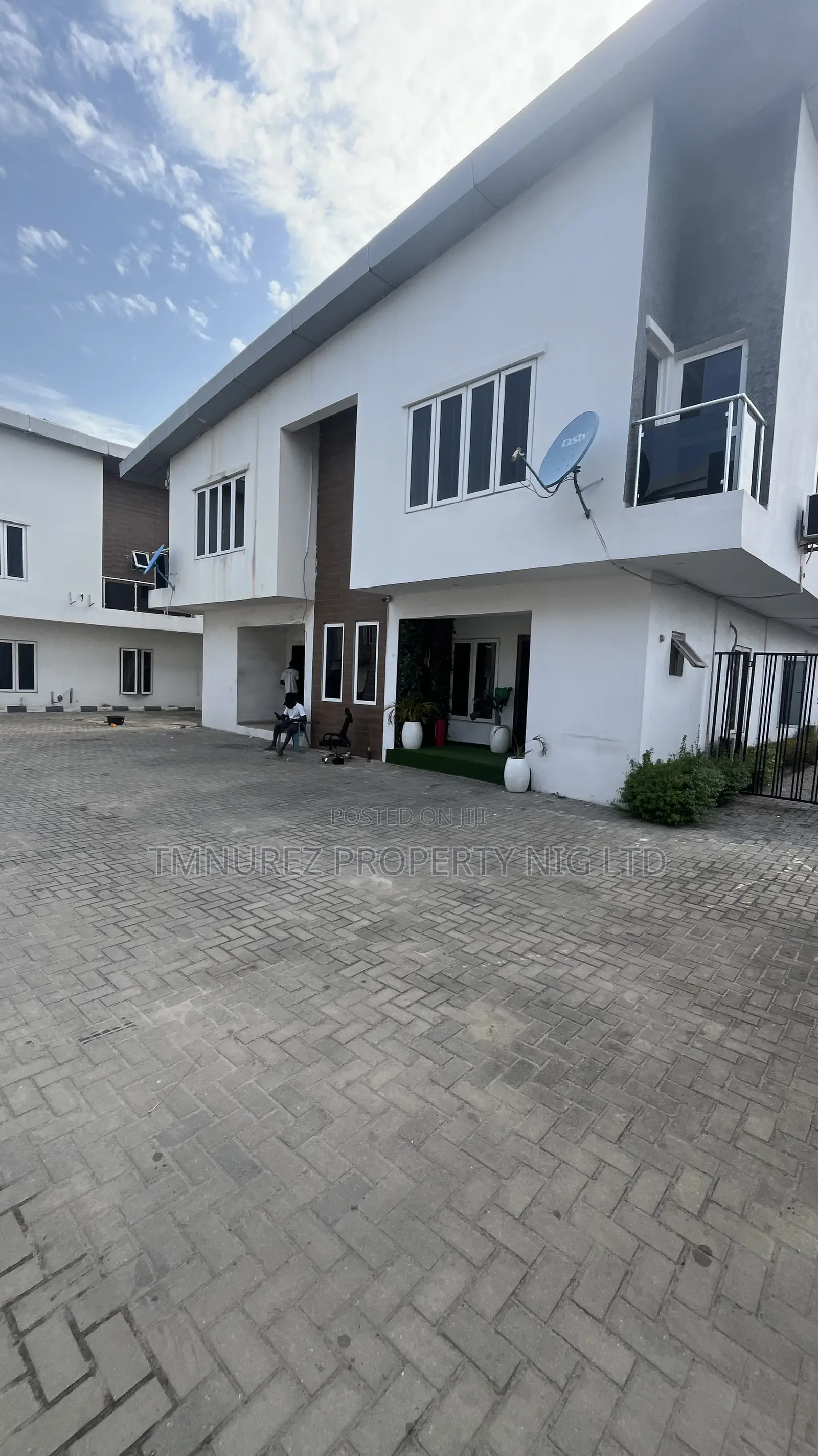1bdrm Apartment in Good Mini Court At for rent in Chevron