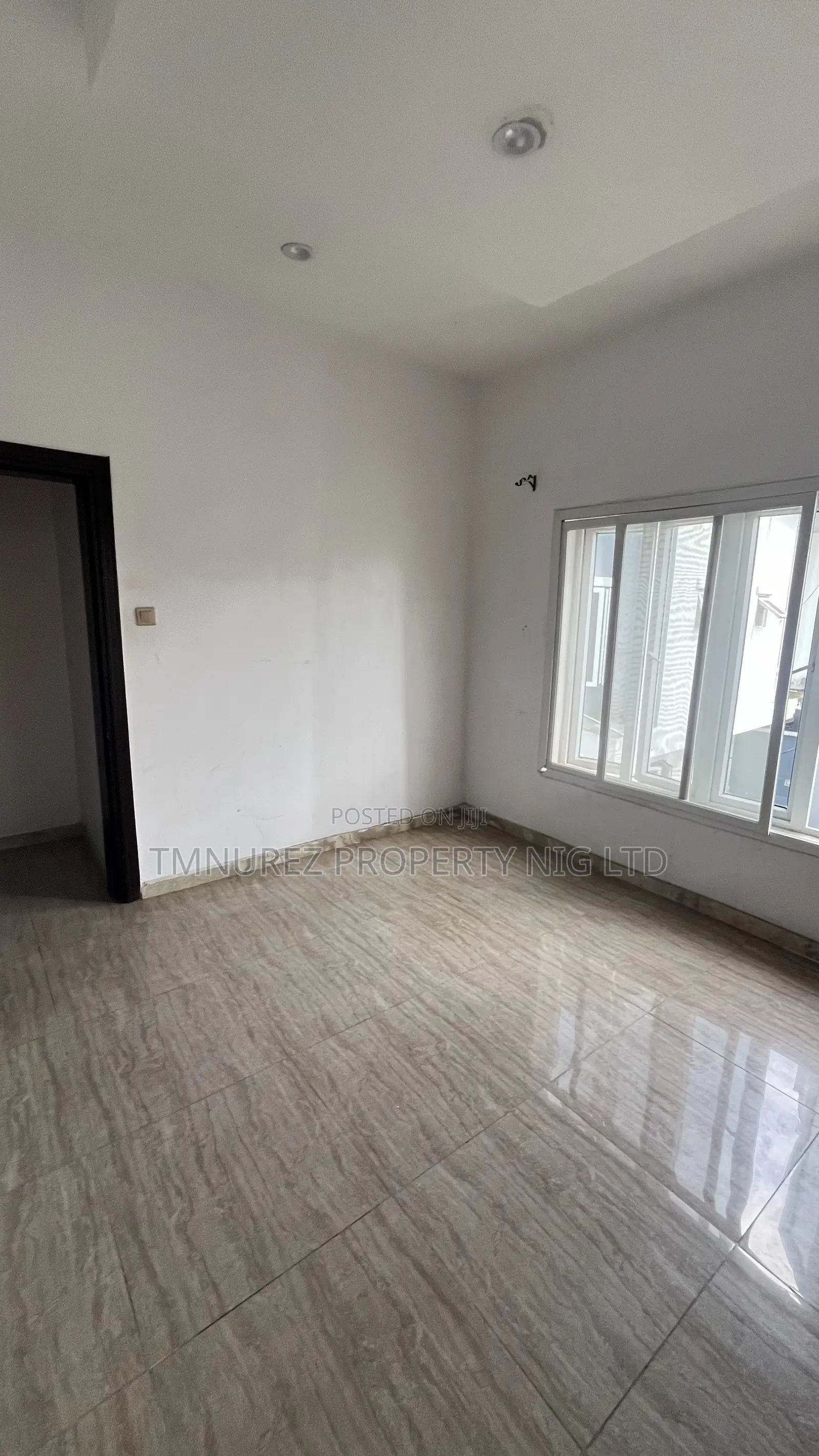 2bdrm Apartment in Good Mini Court At for rent in Chevron