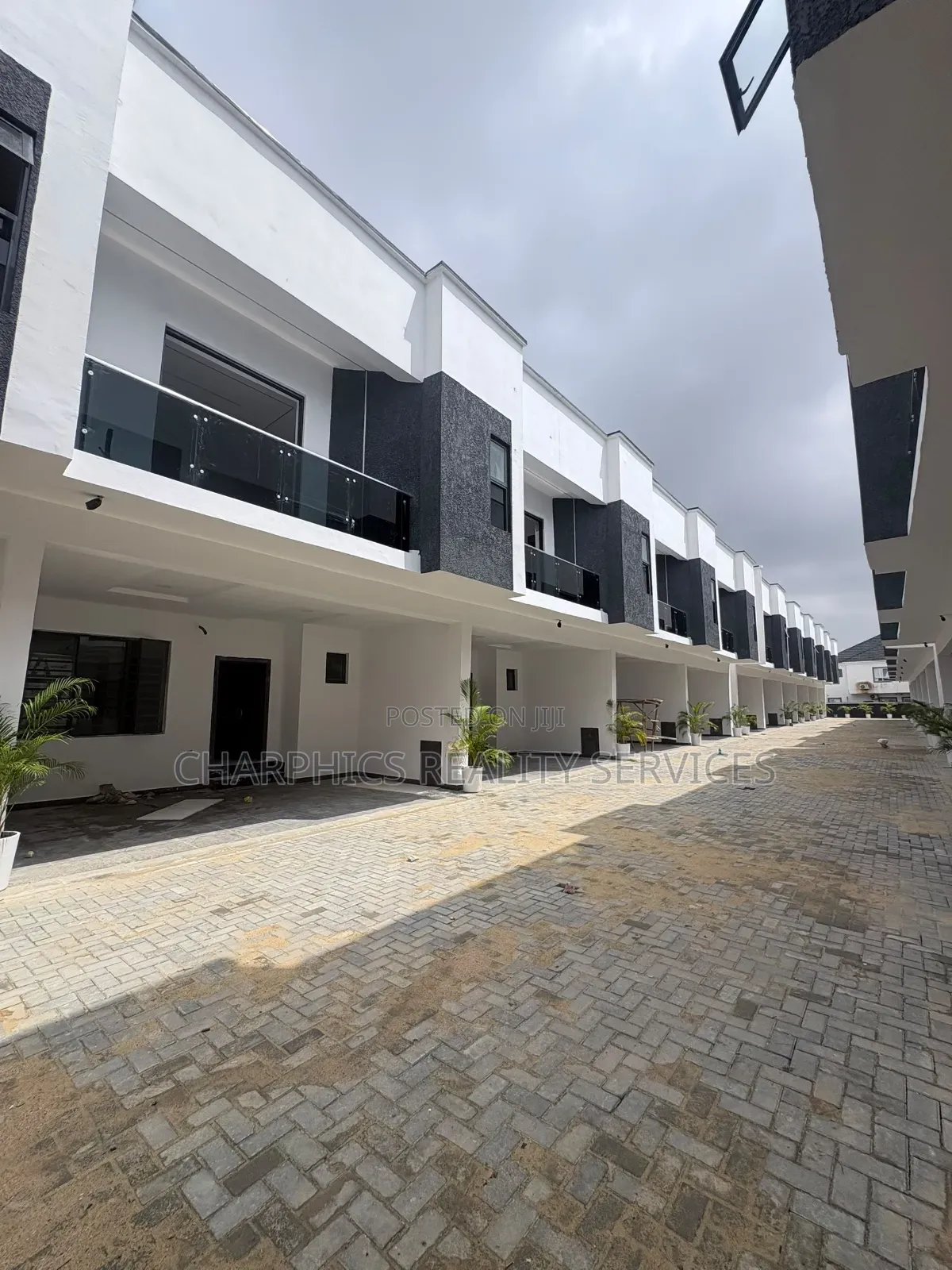 4bdrm Duplex in VGC / Ajah for sale in VGC / Ajah