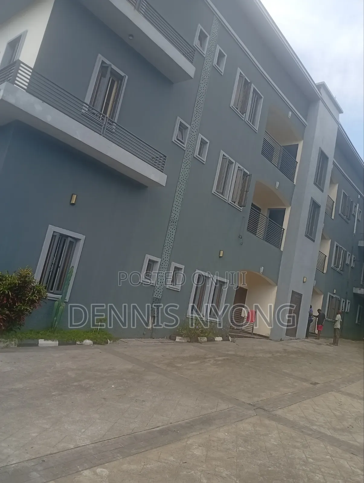 2bdrm Block of Flats in Parliamentary, Calabar for sale in Calabar