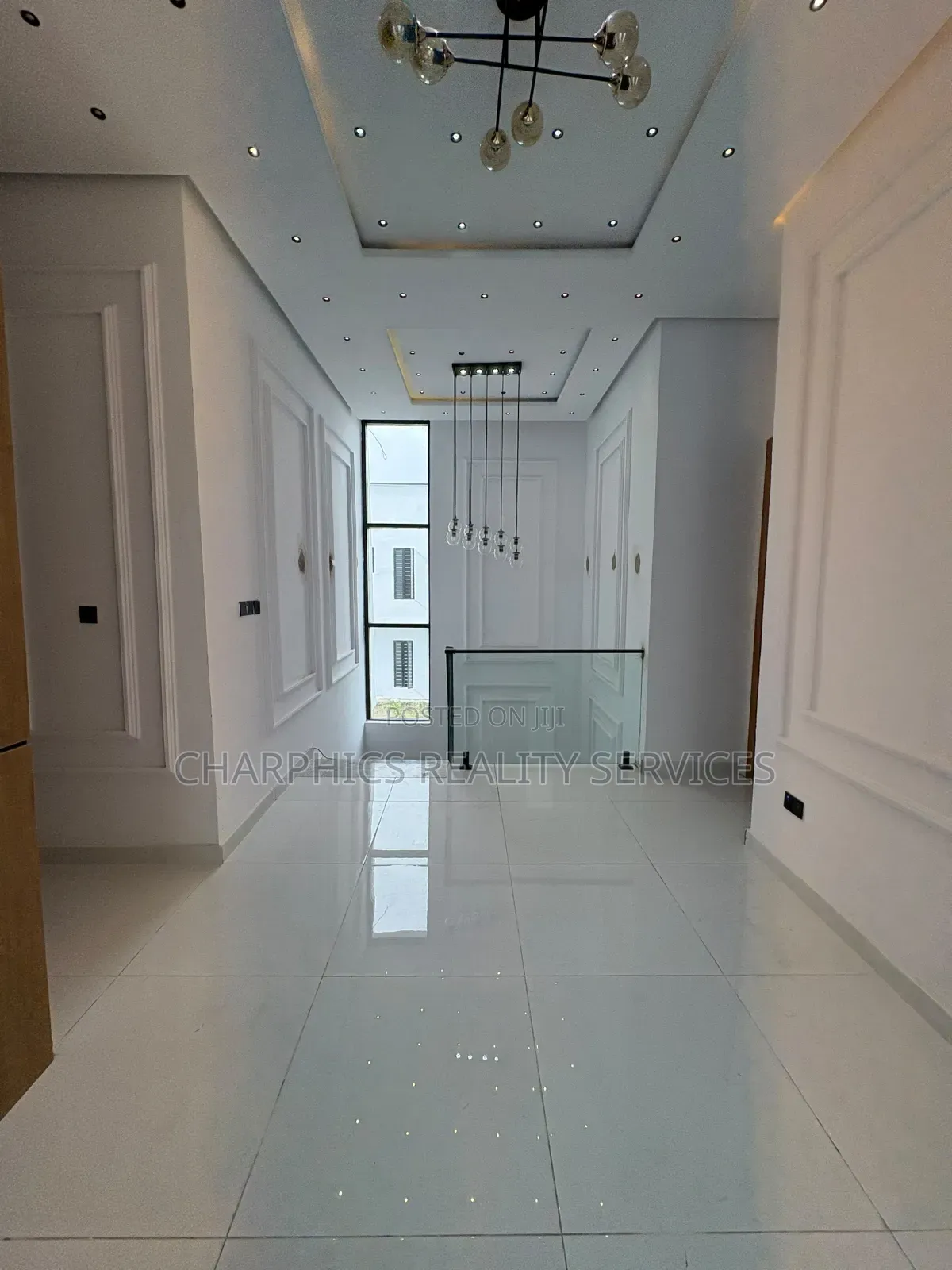 5bdrm Duplex in Ikota for sale in Ikota