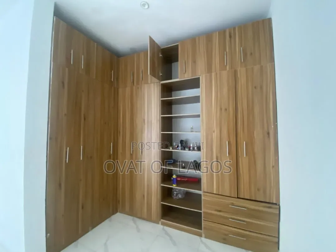 4bdrm Duplex in Ikota Villa for rent in Ikota