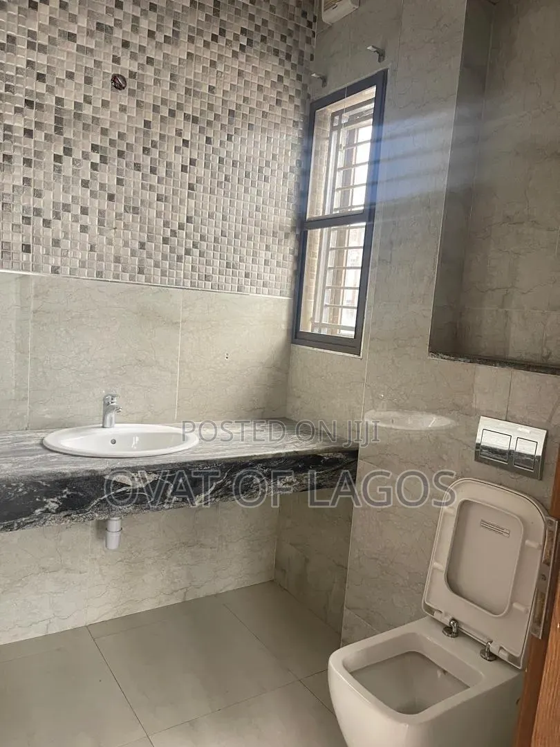 5bdrm Duplex in Banana Island for rent in Banana Island