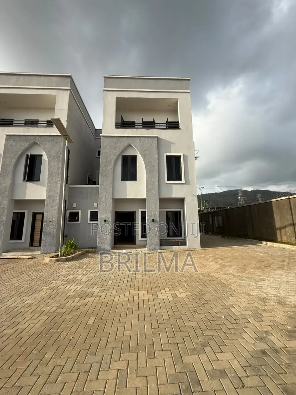 4bdrm Duplex in Jahi for sale in Jahi