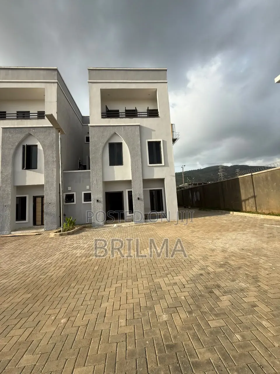 4bdrm Duplex in Jahi for sale in Jahi