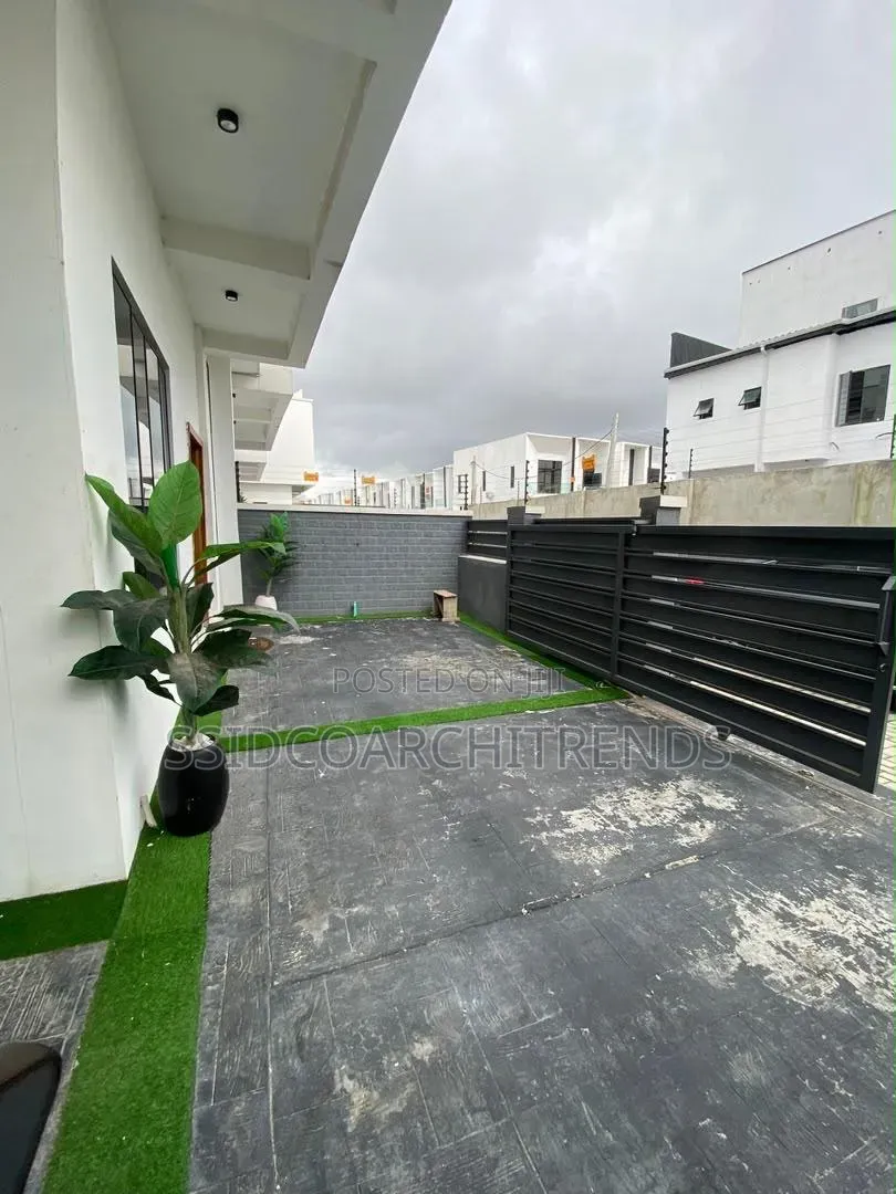 4bdrm Duplex in Call To Access, Ikota for rent in Ikota