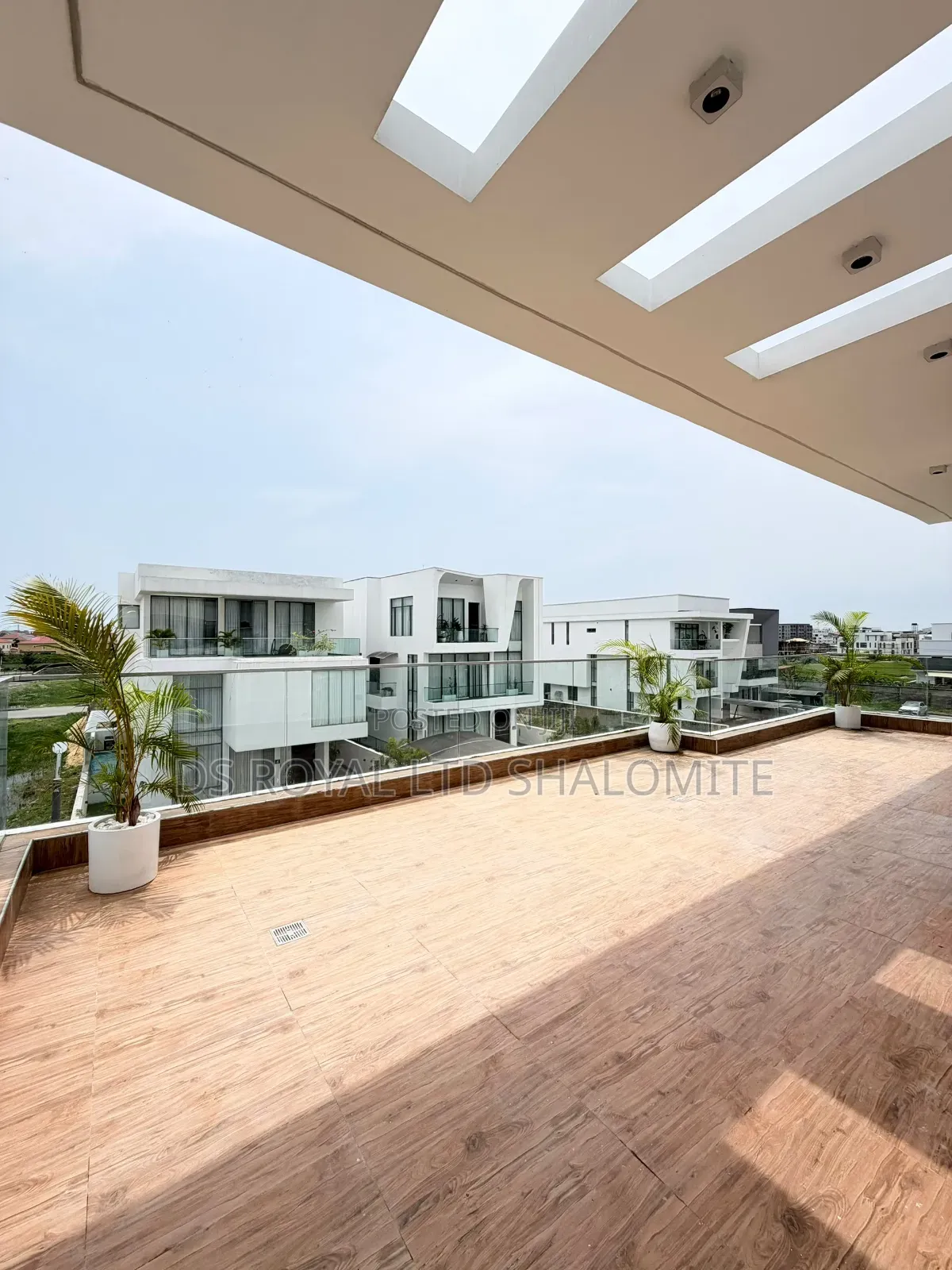 5bdrm Duplex in Ikate for sale in Ikate