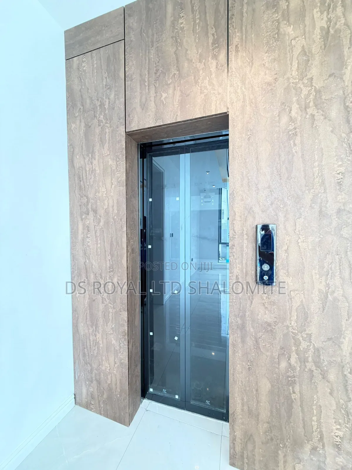 5bdrm Duplex in Ikate for sale in Ikate