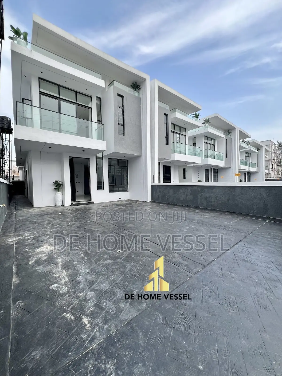 4bdrm Duplex in Ikota for sale in Ikota