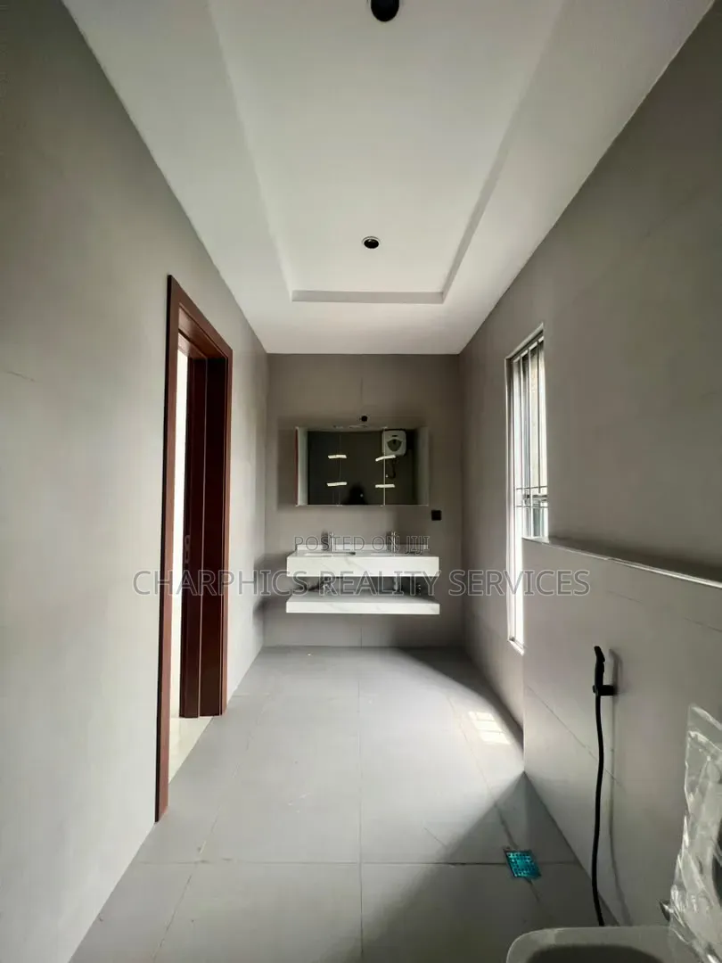 5bdrm Duplex in Ikoyi S.W for sale in Ikoyi S.W
