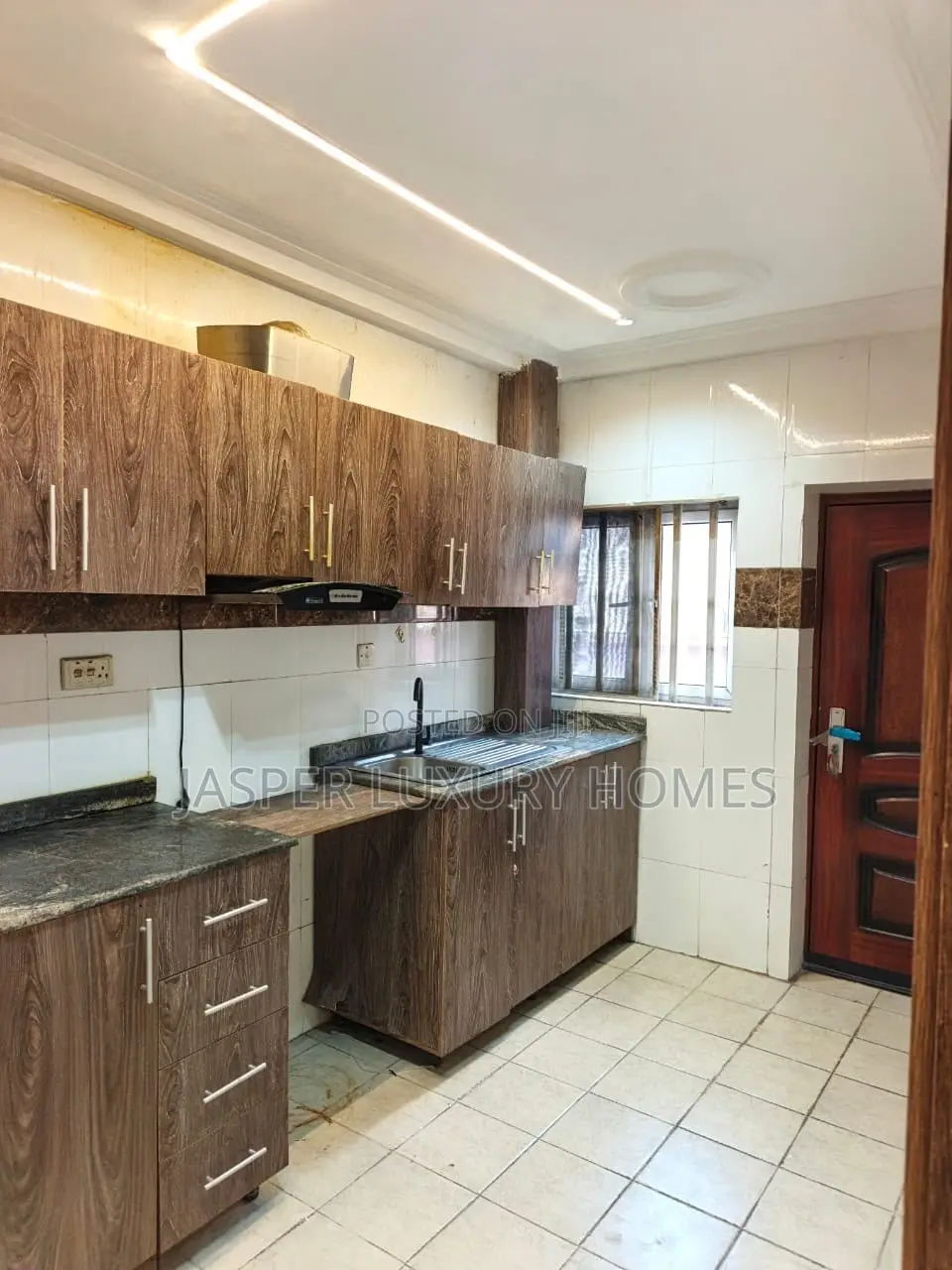 3bdrm Apartment in Ogudu for rent in Ogudu