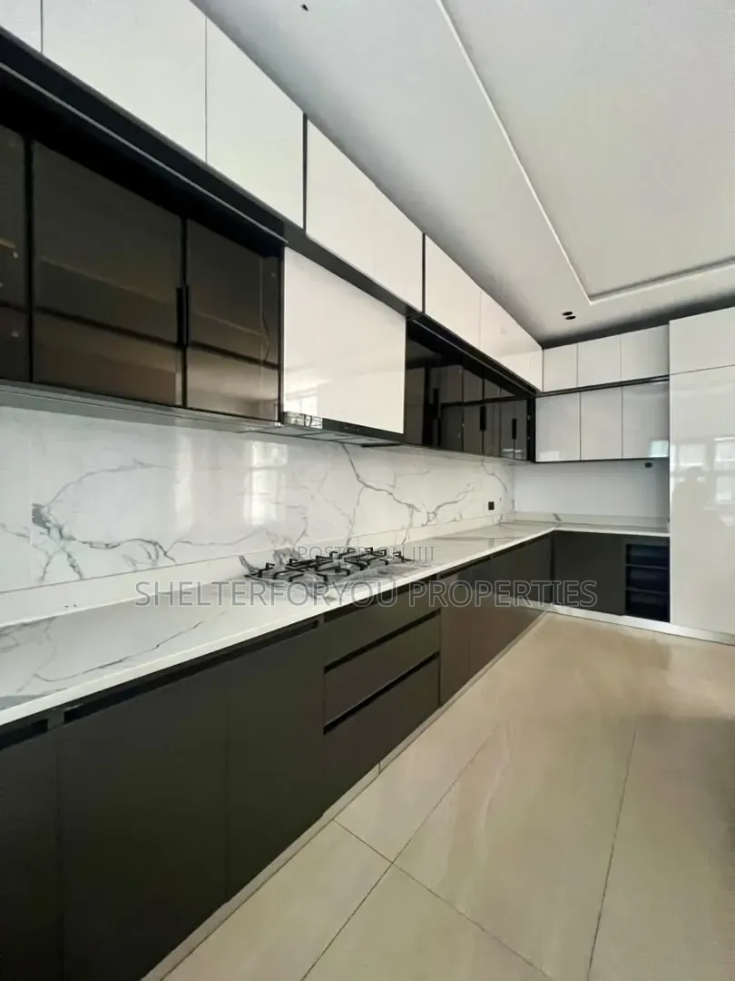 5bdrm Duplex in Old Ikoyi for sale in Old Ikoyi