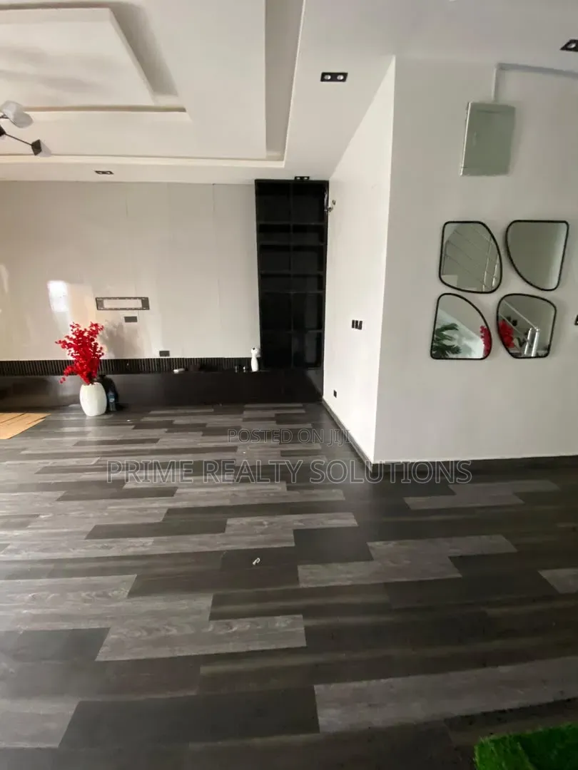4bdrm Duplex in 𝐎𝐫𝐜𝐡𝐢𝐝, Lekki Expressway for rent in Lekki Expressway