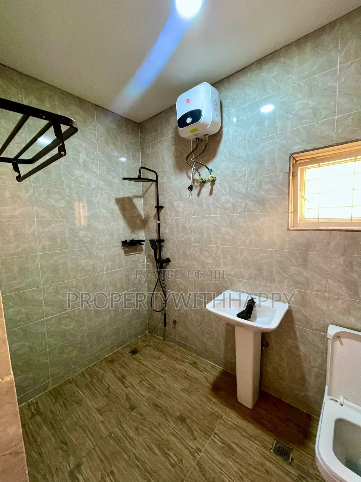 Furnished 5bdrm Duplex in Paradise Estate, Life Camp for sale in Life Camp