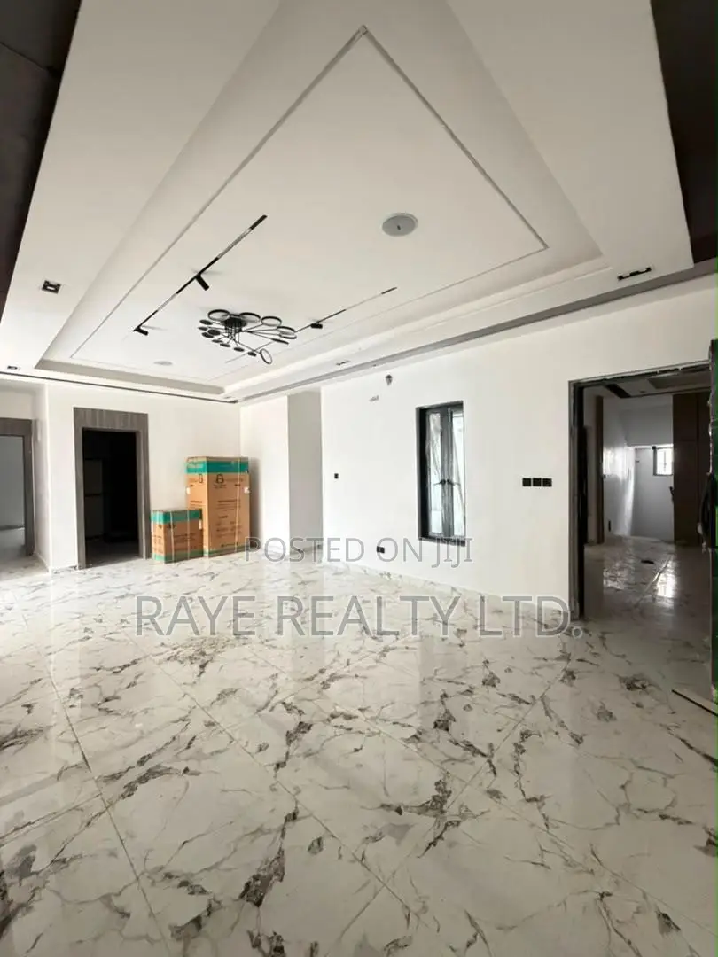 3bdrm Apartment in Lekki Phase 1 for sale in Lekki Phase 1