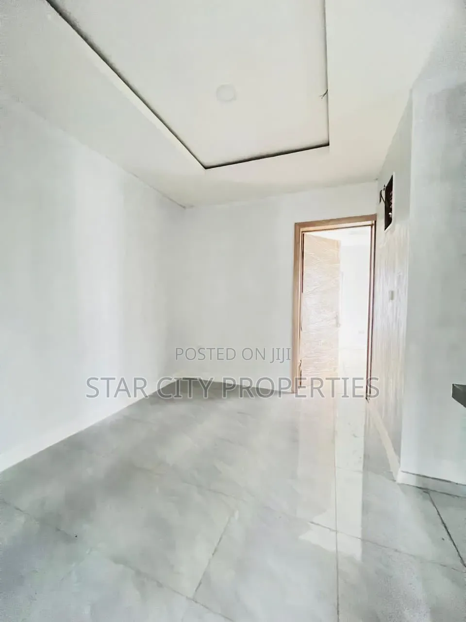 4bdrm Duplex in Mende Maryland for sale in Mende
