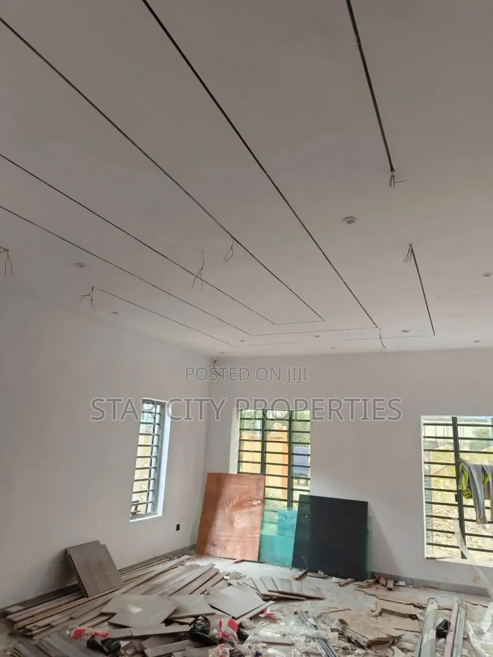 5bdrm Duplex in Omole Phase 1 for sale in Omole Phase 1