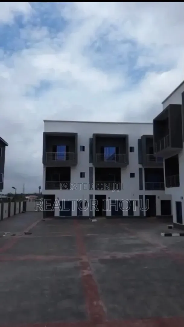 4bdrm Duplex in Gaduwa for sale in Gaduwa