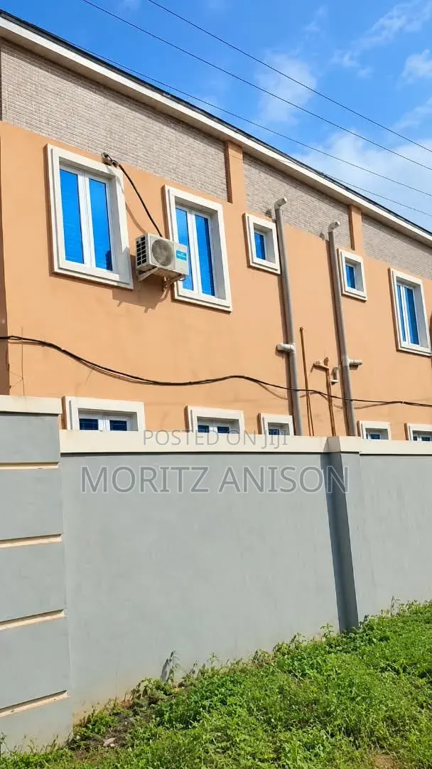 2bdrm Block of Flats in New Society,Emene., Enugu for sale in Enugu