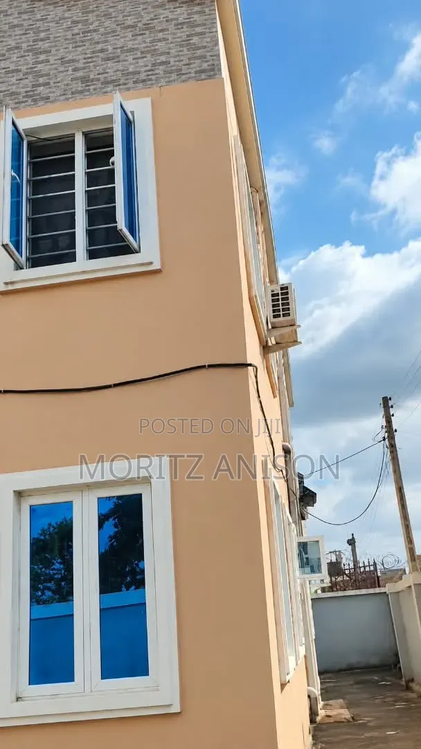 2bdrm Block of Flats in New Society,Emene., Enugu for sale in Enugu