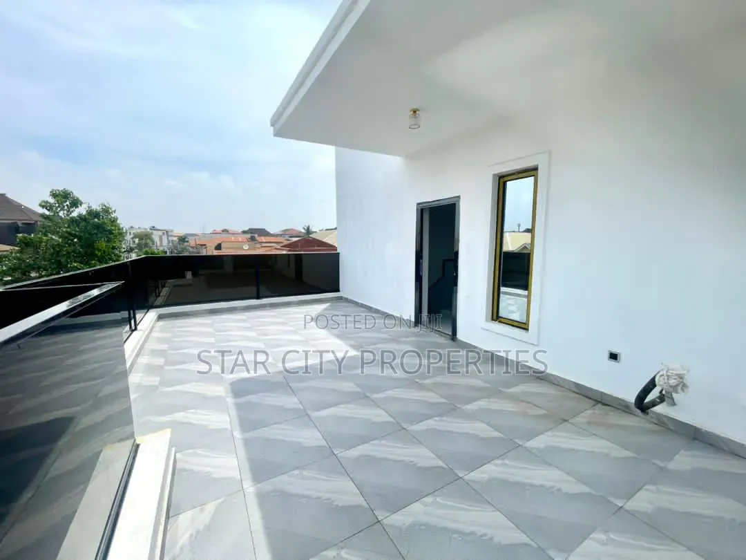 5bdrm Duplex in Magodo Gra Phase 1 for sale in GRA Phase 1