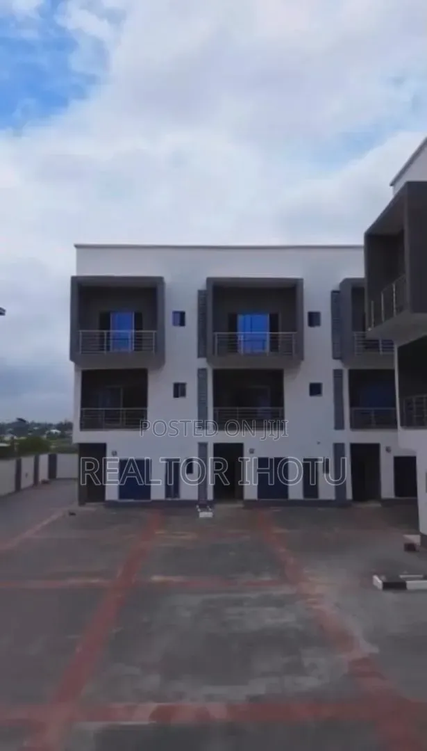 4bdrm Duplex in Gaduwa for sale in Gaduwa