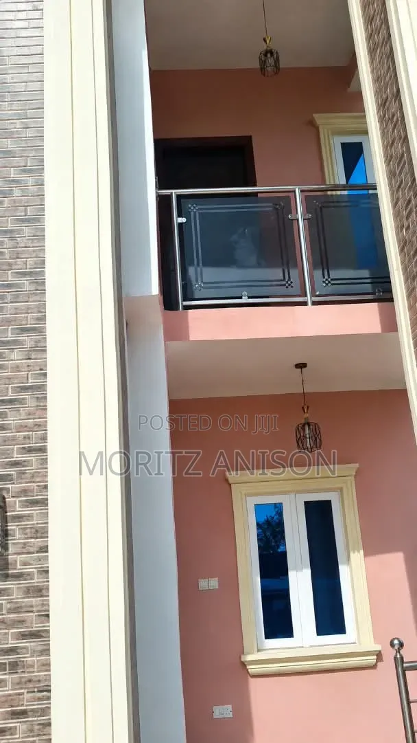 4bdrm Duplex in Behind Igwe Nnaji, Enugu for sale in Enugu