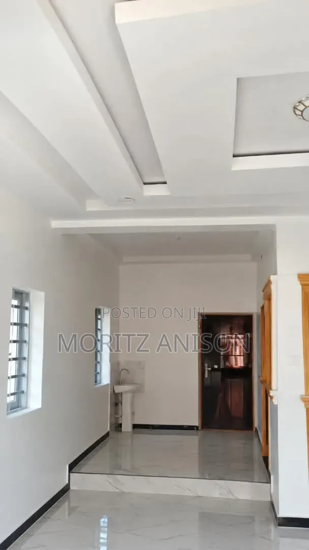 4bdrm Duplex in Behind Igwe Nnaji, Enugu for sale in Enugu